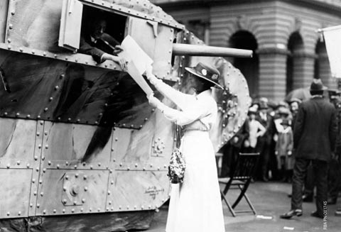 A tank toured Sydney, providing an opportunity for the public to subscribe to the war loan before its closing date. This was one of many inventive ways that the public were encouraged to buy war bonds during the First World War.