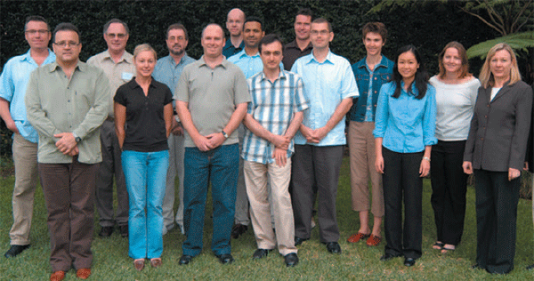 Photograph of participants at the 2004 Central Banking Management Program