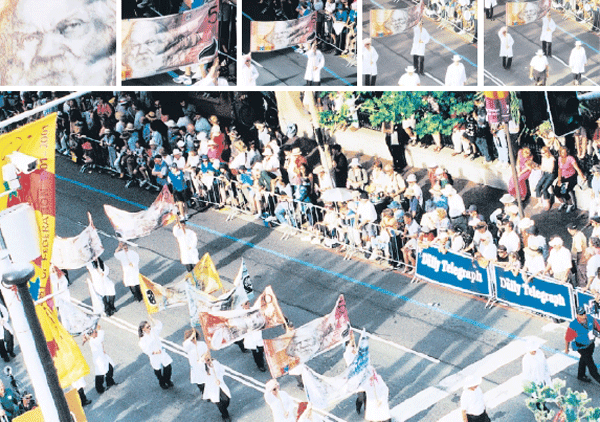 On 1 January 2001, a Centenary of Federation Parade through the streets of Sydney featured banners depicting Australia's Polymer Notes.
