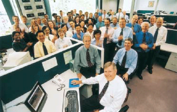 Having been outsourced for some years, the computer functions of RITS were launched ‘in-house’ on 21 October 2002 by Geoff Board, Assistant Governor (Business Services). The opening of the system for settlement processing was witnessed by David Brown, Michael Hogan and many staff members involved in the project.