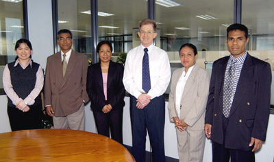 Photograph: The Reserve Bank Risk Management Unit's Celine Chiu (left) and Peter Stebbing, then Head of Risk Management (third from right), with members of a visiting delegation from the Banking and Payments Authority and Petroleum Fund of Timor-Leste in September 2007.